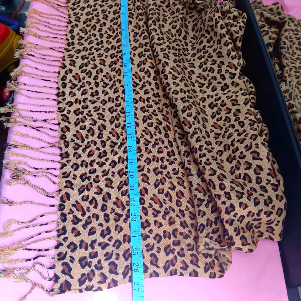 NWT Animal print scarf Sarong Tassels Super Soft - Picture 4 of 6